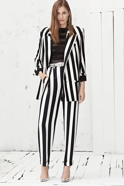 Look 10